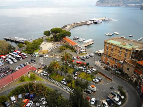 porto di sorrento foto